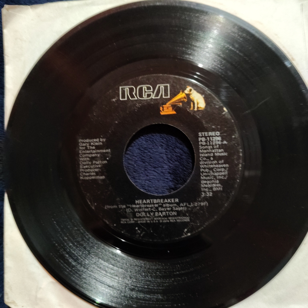 RCA Vinyl Record - Heartbreaker by Dolly Parton